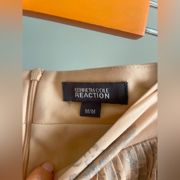 Kenneth Cole Reaction Accordian Skirt Size Medium - Picture 4 of 4